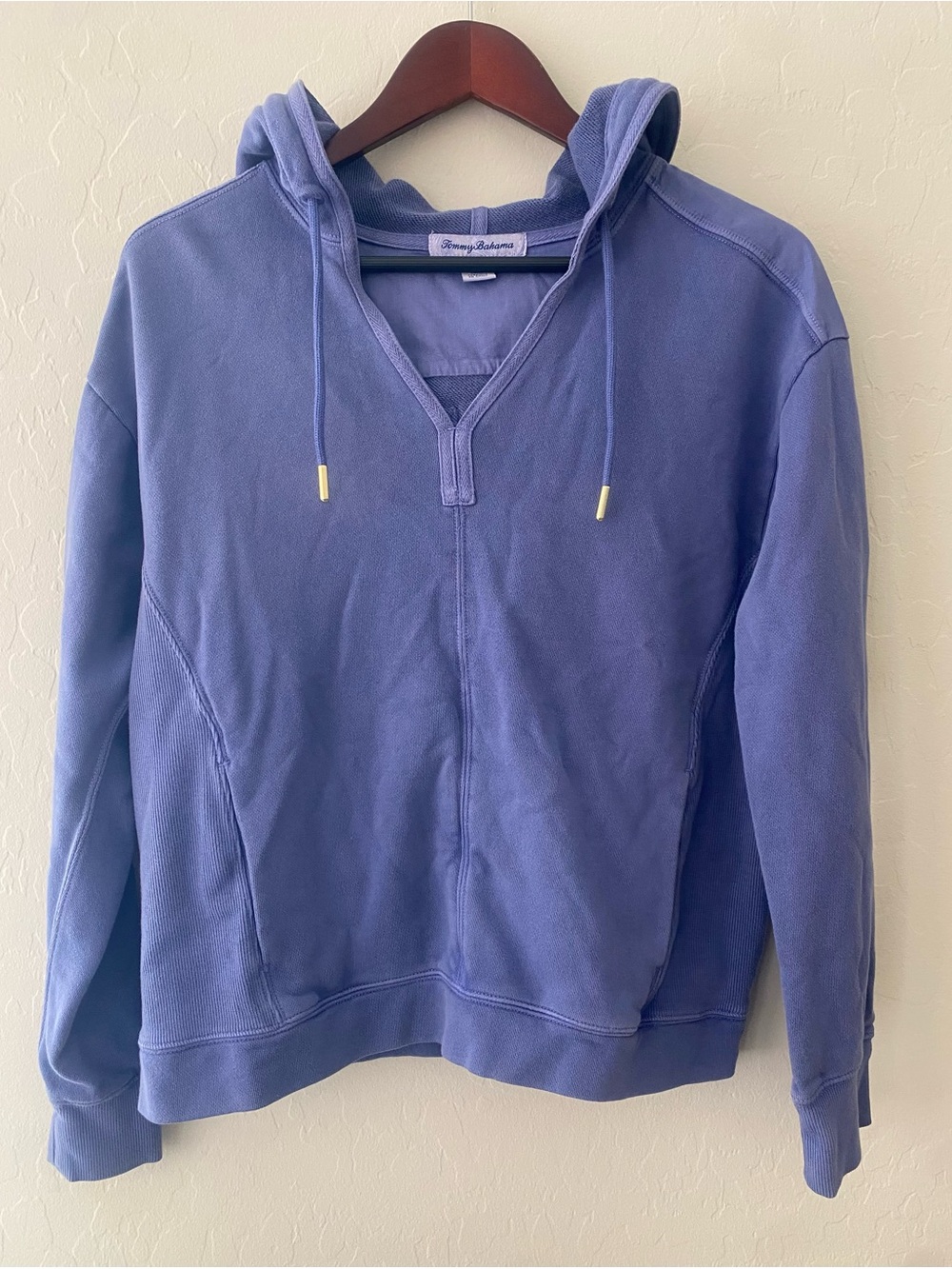 Tommy Bahama Blue V-Neck Pullover Hoodie Sweatshirt with Pockets Size M⁠
